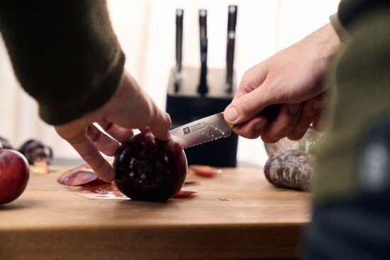 Zwilling Универсален нож назъбено острие 13 см << Pro>> -
