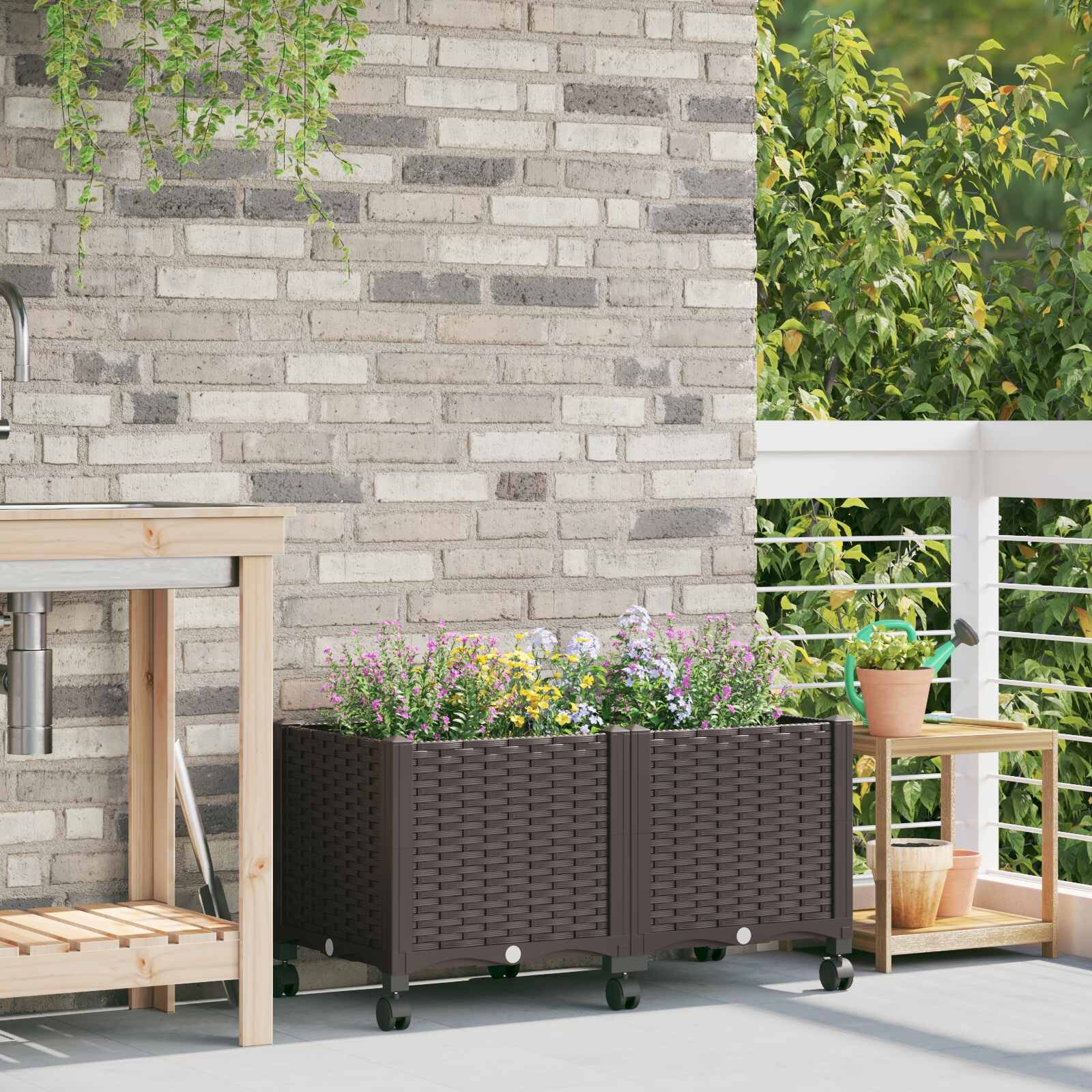 vidaXL Градинска саксия с колела Кафяво 80 x 40 x 44 см ПП
