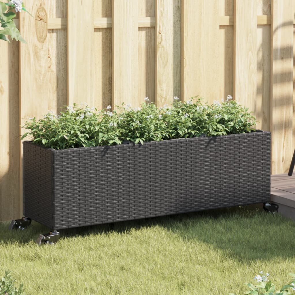 vidaXL Градински кашпи с колела 2 бр черни 107x32x38 см полиратан