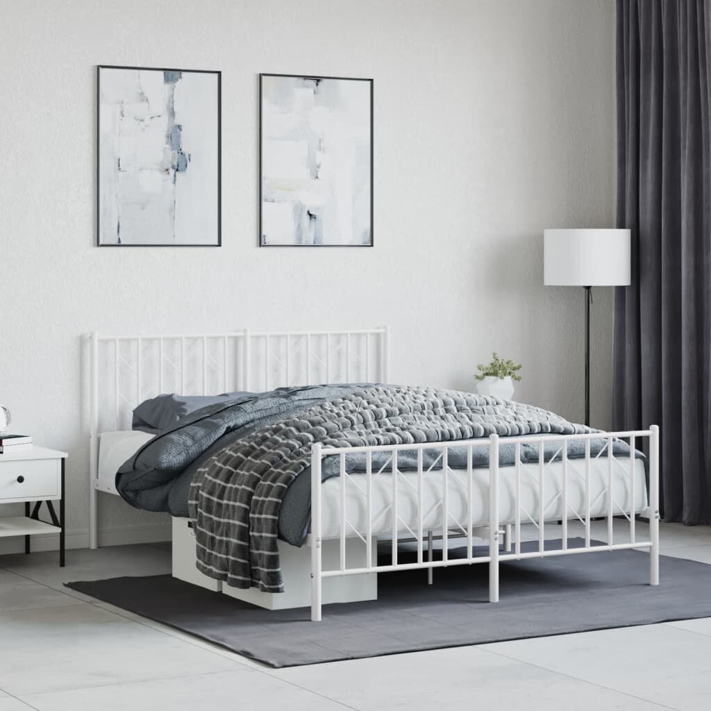 vidaXL Метална рамка за легло с горна и долна табла бяла 135x190 см
